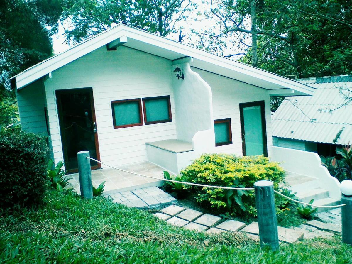 Red Z Cool Mountain Hotel Khao Kho Bagian luar foto