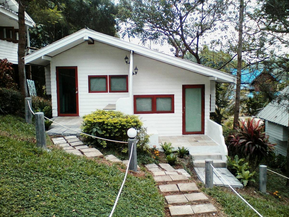 Red Z Cool Mountain Hotel Khao Kho Bagian luar foto