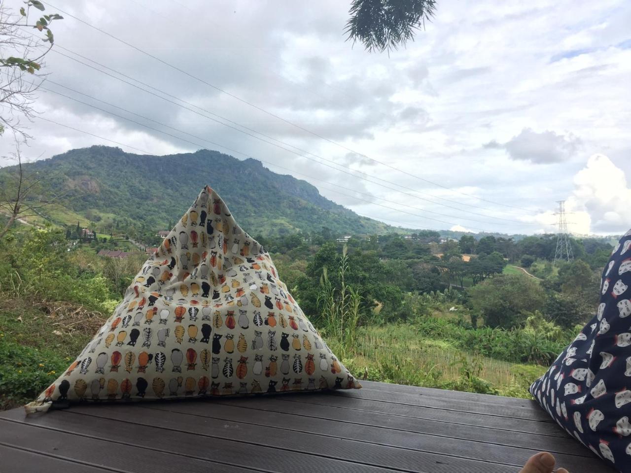 Red Z Cool Mountain Hotel Khao Kho Bagian luar foto